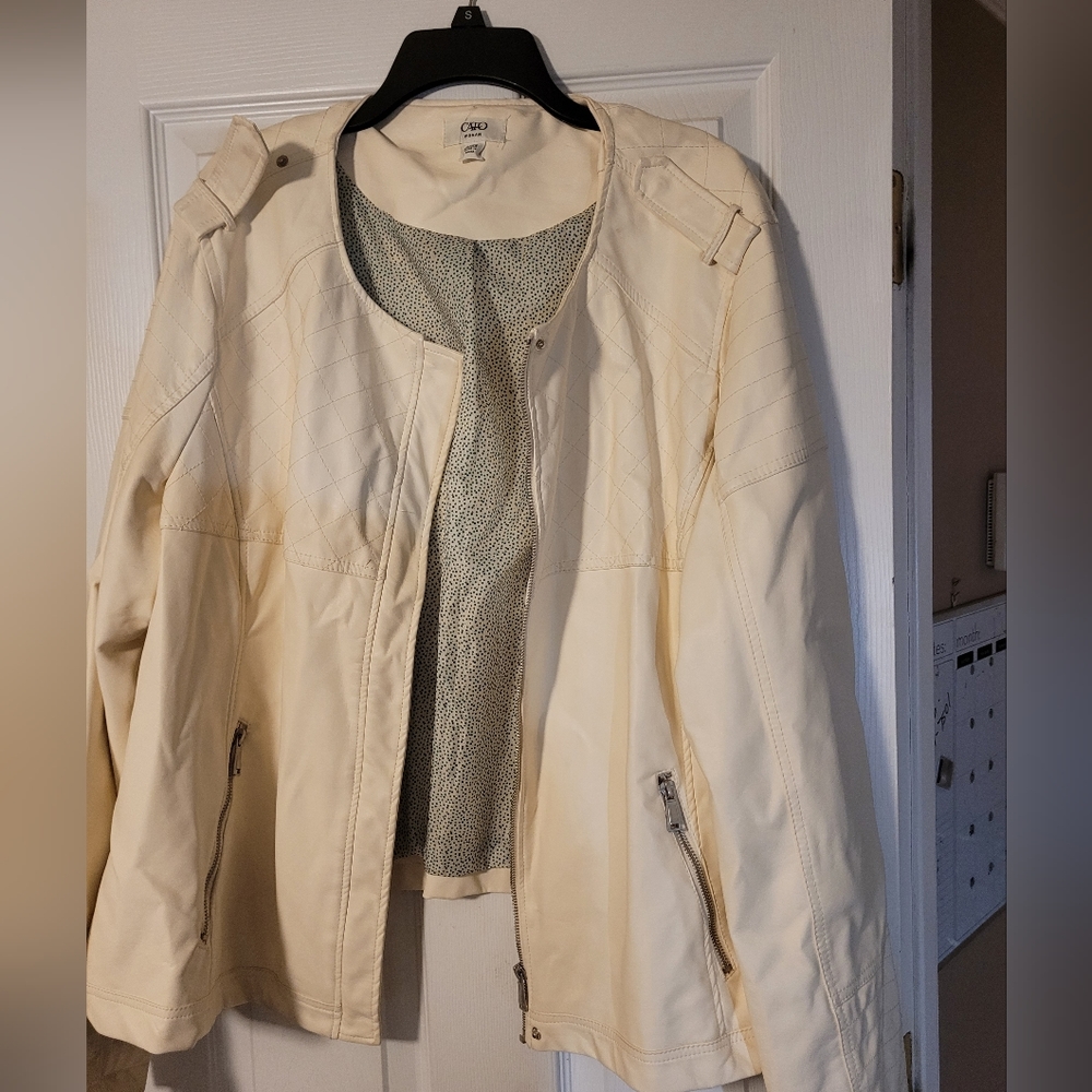 Coat - Picture 2 of 2